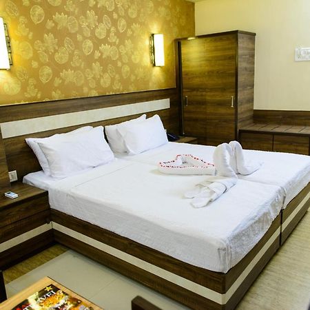 Hotel La Grace Madgaon Extérieur photo